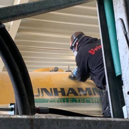Reparatur Zunhammer Güllefass
